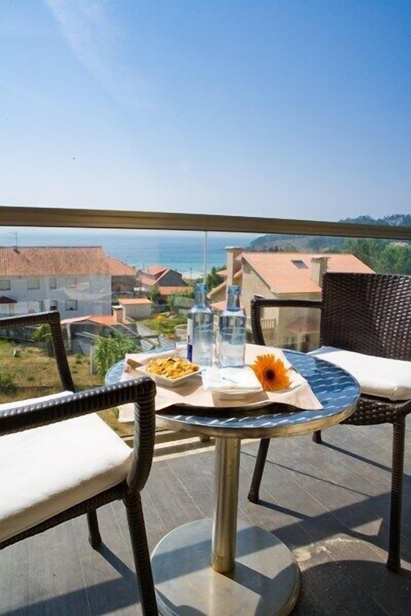 Royal Nayef Portonovo Exterior foto