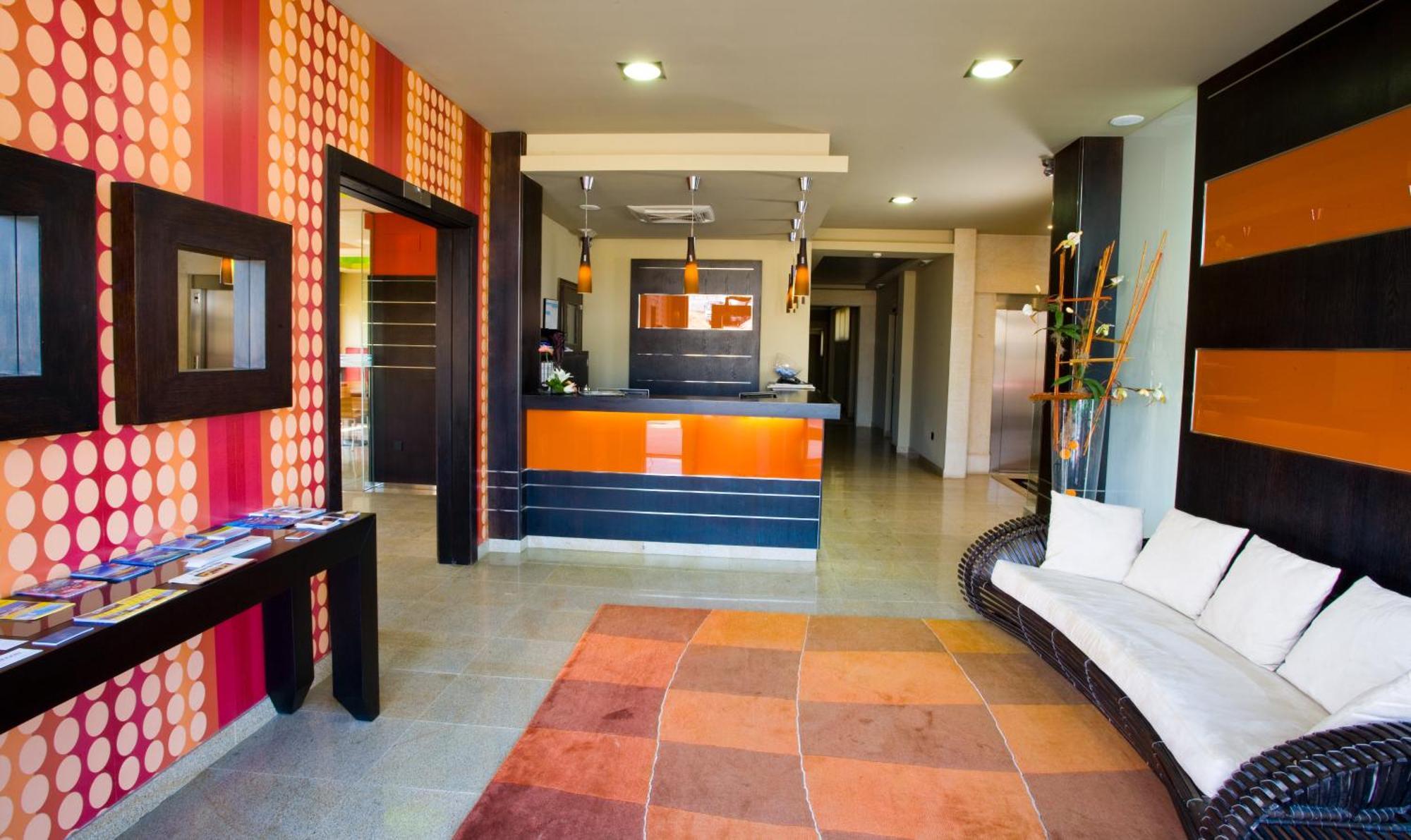 Royal Nayef Portonovo Interior foto