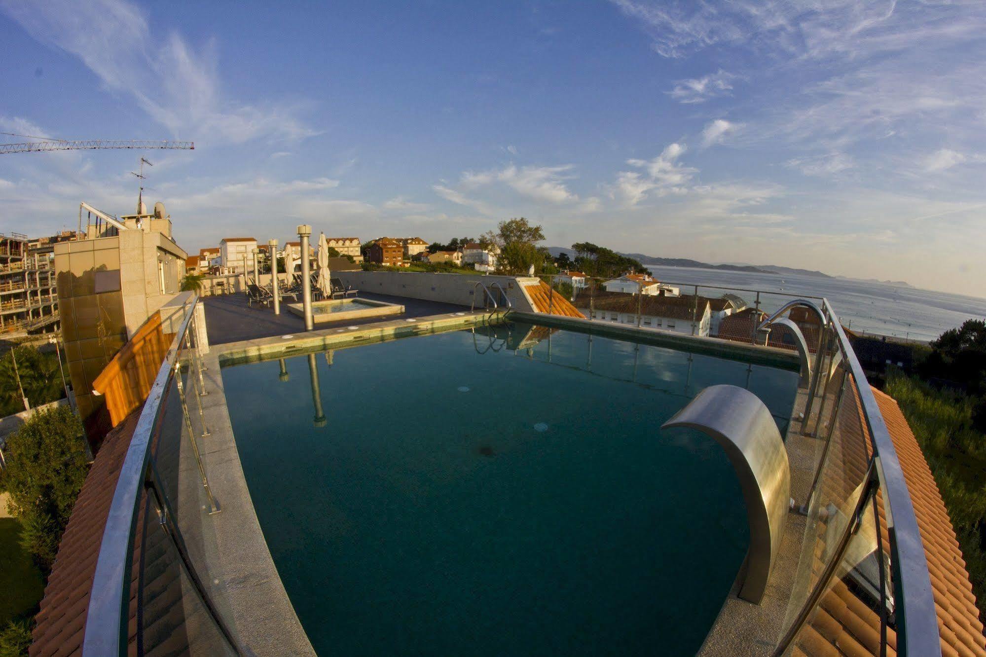 Royal Nayef Portonovo Exterior foto